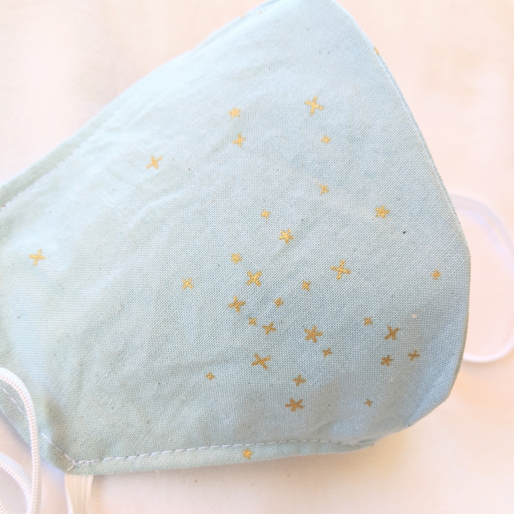 🆕METALLIC Gold 🌟 Stars🌟face mask - Picture 2 of 8
